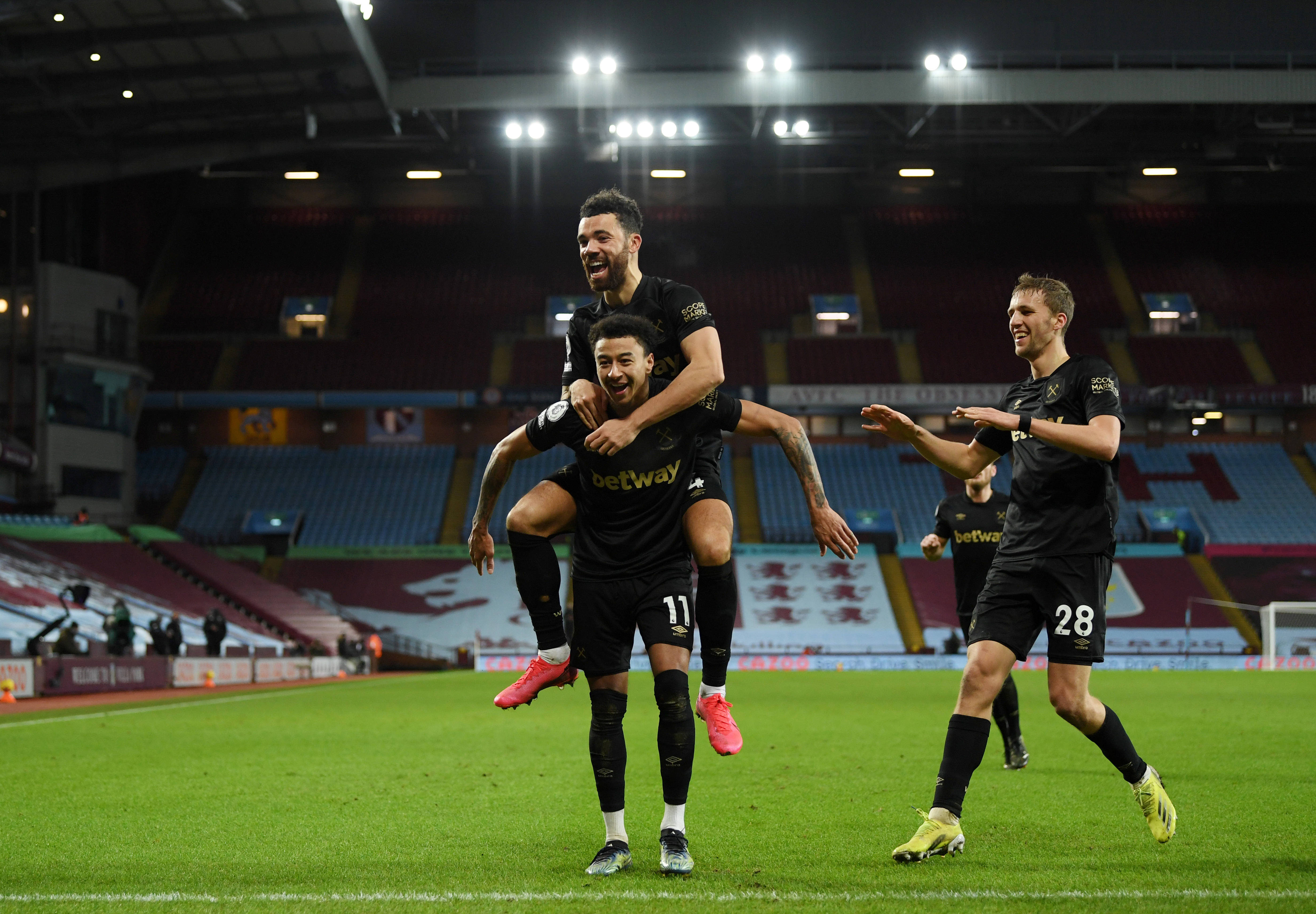 欧冠战报：艾尔尤努西、阿乔里破门，哥本哈根3-2绝杀黄潜