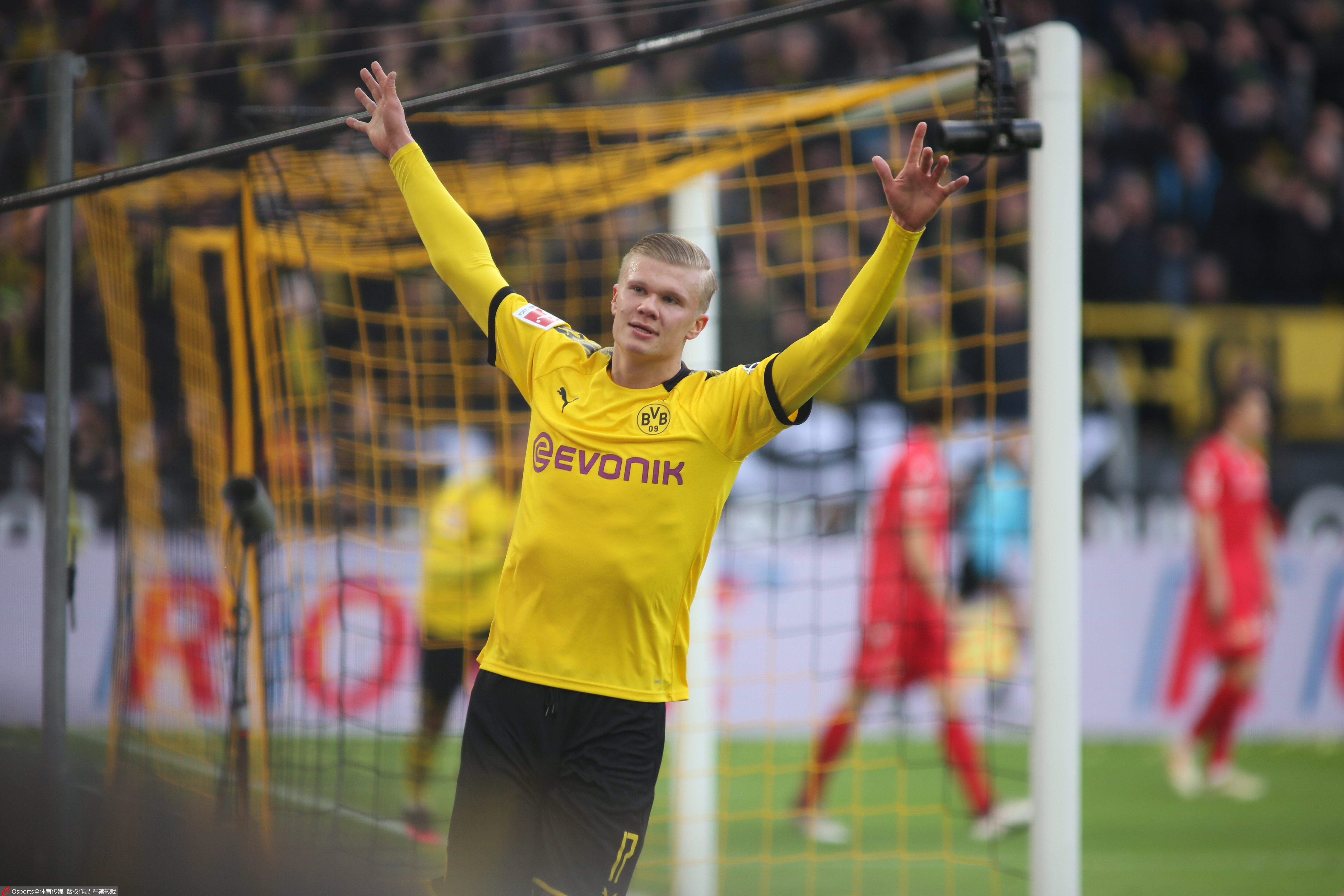 国足阵容进行大幅调整